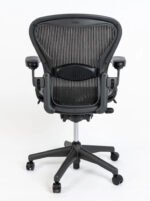 Herman Miller Aeron Chair For Sale Fully Featured Model, Size B - Image 3