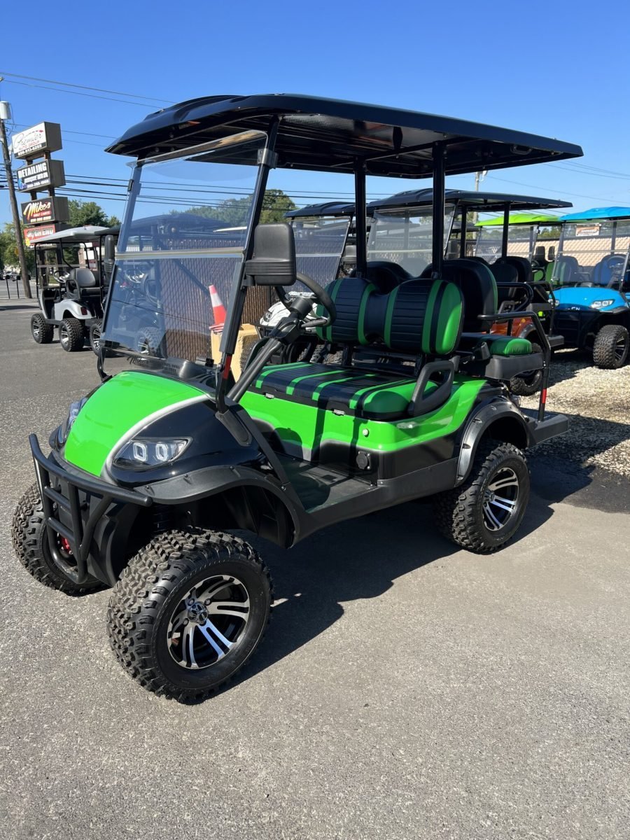2022 Used Icon I40L Custom Retro Green/Black 48 volt Low Speed Vehicle LSV street legal cart, only 19 miles! For Sale