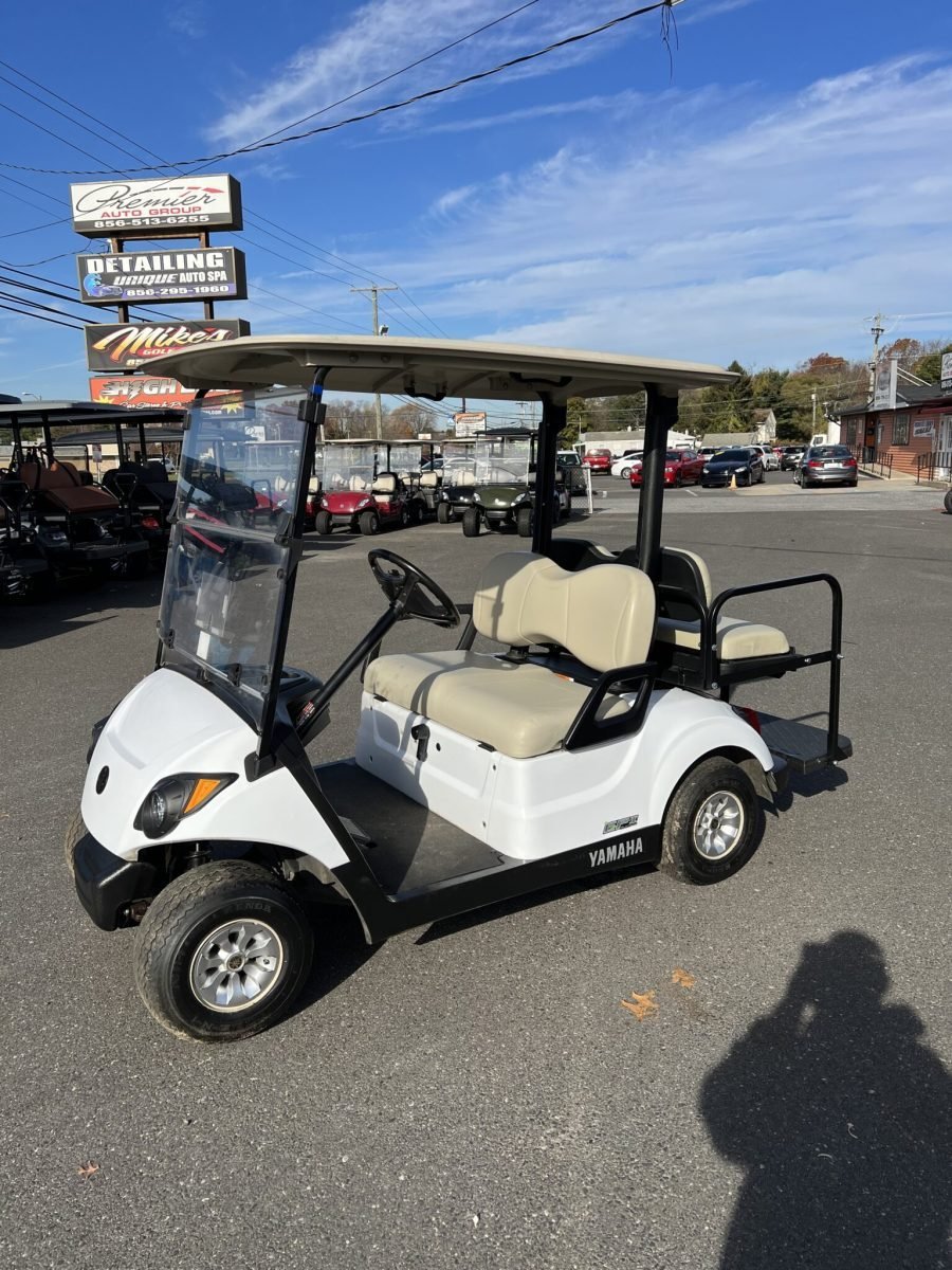 2021 Yamaha Drive2 Gas powered EFI Quietech golf cart, Glacier White For Sale