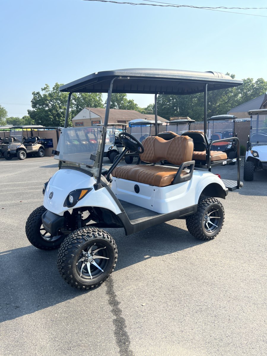 2017 Yamaha Drive2 48 volt electric custom golf cart 6″ lift, Pearl White Metallic, Custom Seats! For Sale