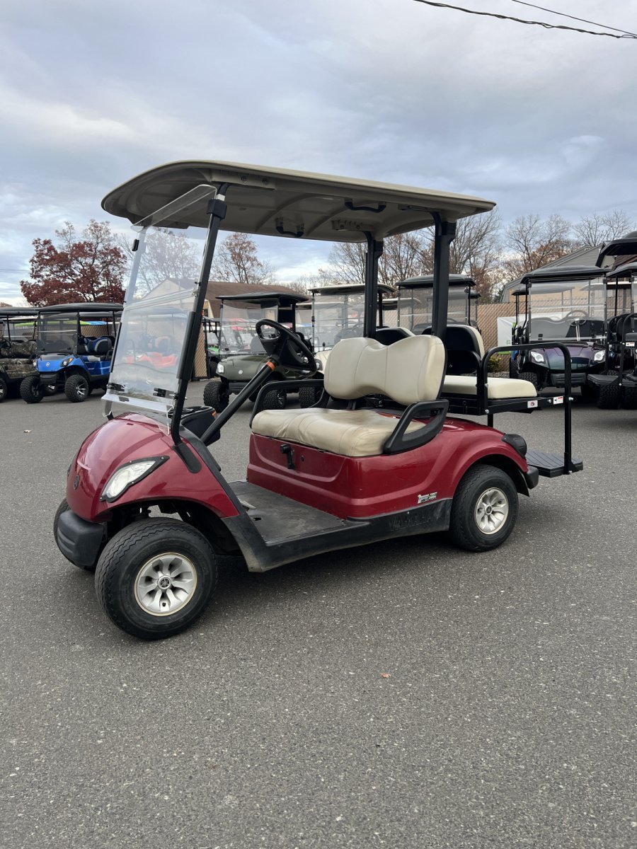 2015 Yamaha Drive Gas powered EFI golf cart, Garnet Burgundy For Sale